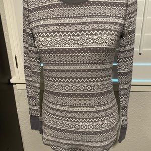 Old Navy long sleeve waffle knit Christmas top Size M